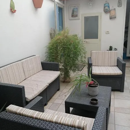 Bed & Breakfast Mareen 3*